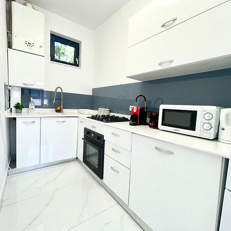 Bliss 2 Apartment Букурещ Екстериор снимка