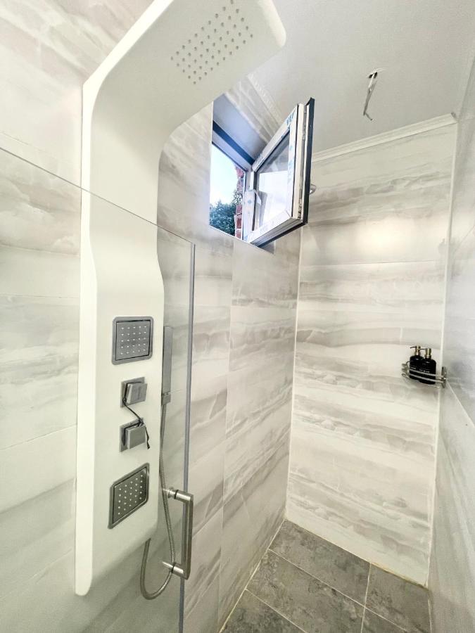 Bliss 2 Apartment Букурещ Екстериор снимка