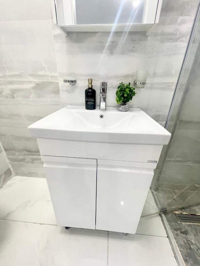 Bliss 2 Apartment Букурещ Екстериор снимка